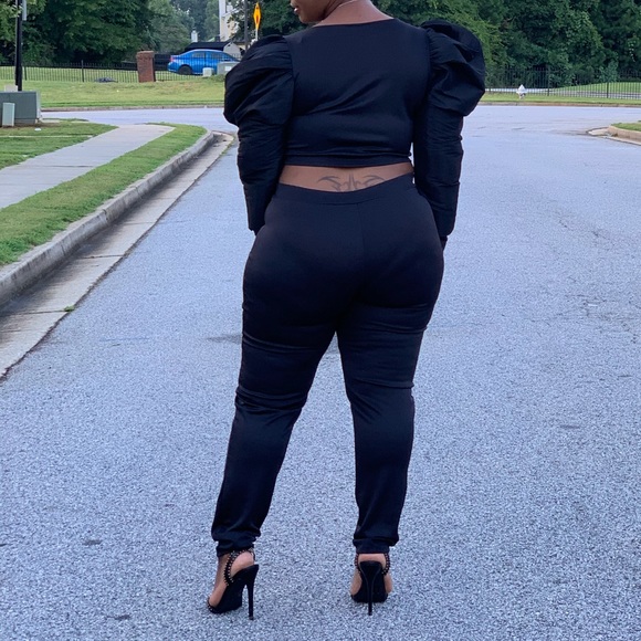 The Set - Picture 3 of 3